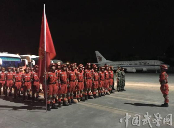 地震后武警出动 地震后武警出动
